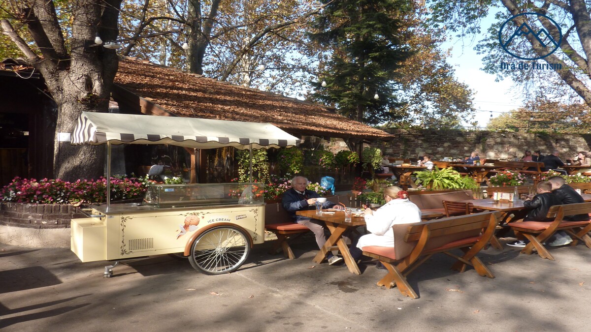 Restaurant Mali Kalemegdan, Belgrad, Serbia. FOTO: Grig Bute (Ora de Turism)