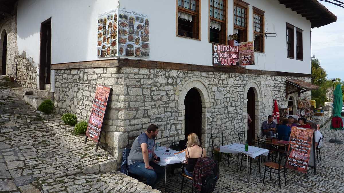 Restaurant Onufri, Berat, Albania. FOTO: Grig Bute, Ora de Turism