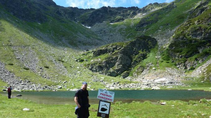 Lacul Iezer, Masivul Rodnei. FOTO: Grig Bute, Ora de Turism