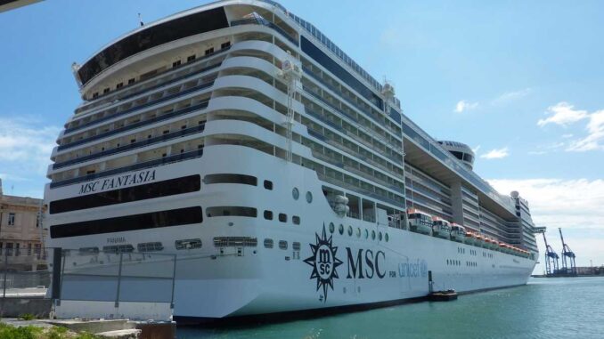 MSC Fantasia la Genova. FOTO: Grig Bute, Ora de Turism