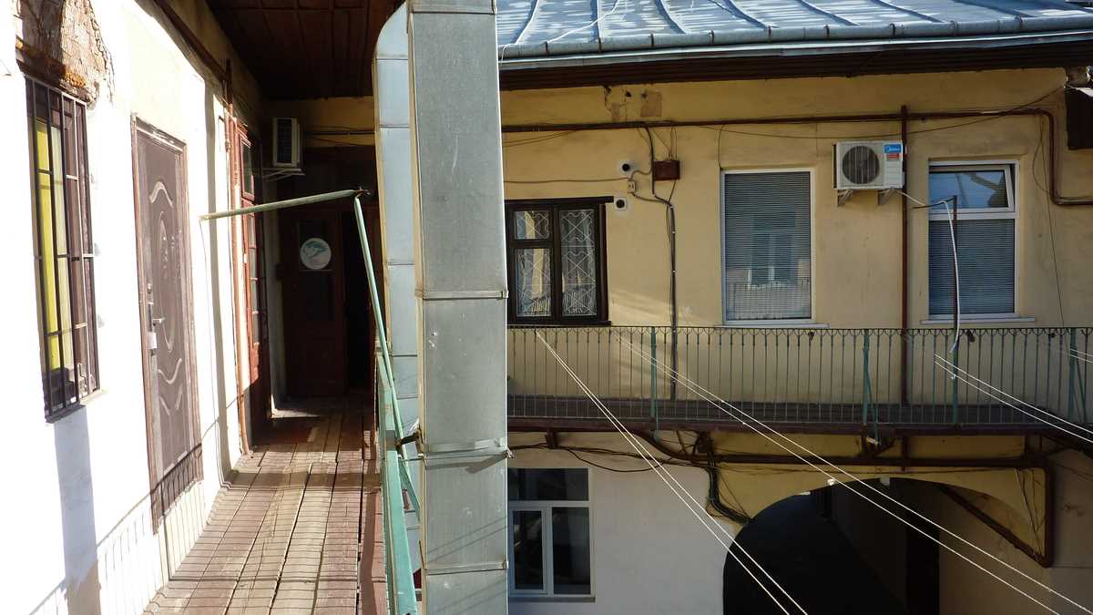 Pelican Hostel, Cernăuți, Ucraina. FOTO: Grig Bute, Ora de Turism