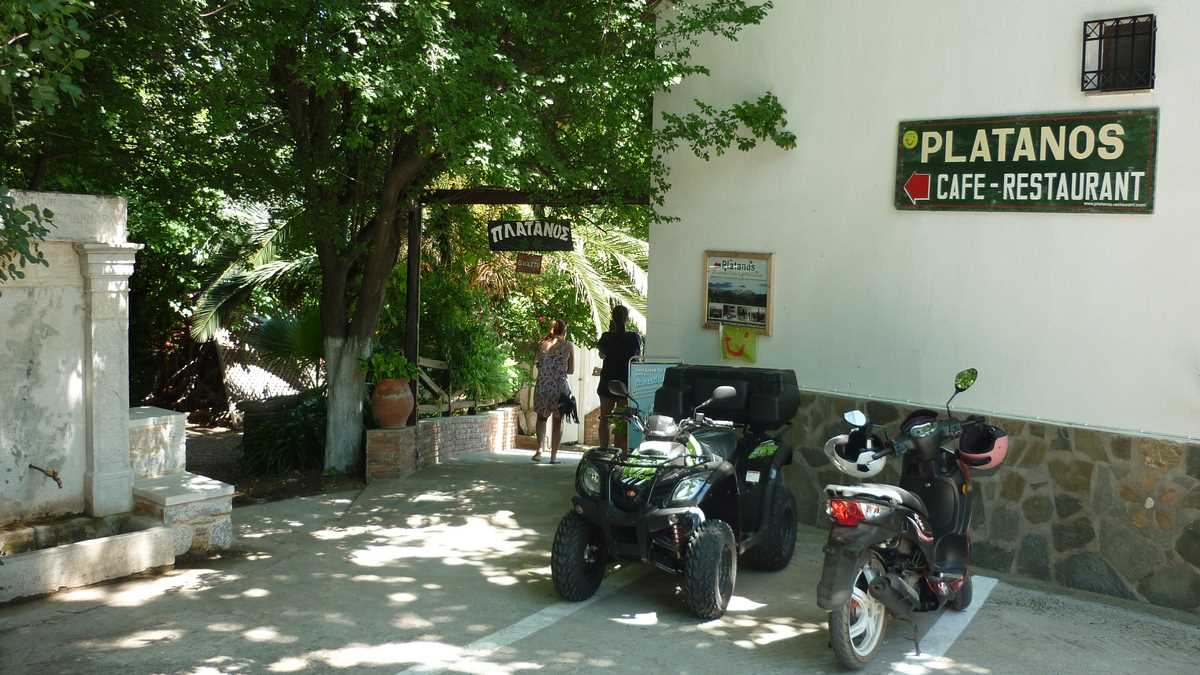 Taverna Platanos, Skiathos, Grecia. FOTO: Grig Bute, Ora de Turism