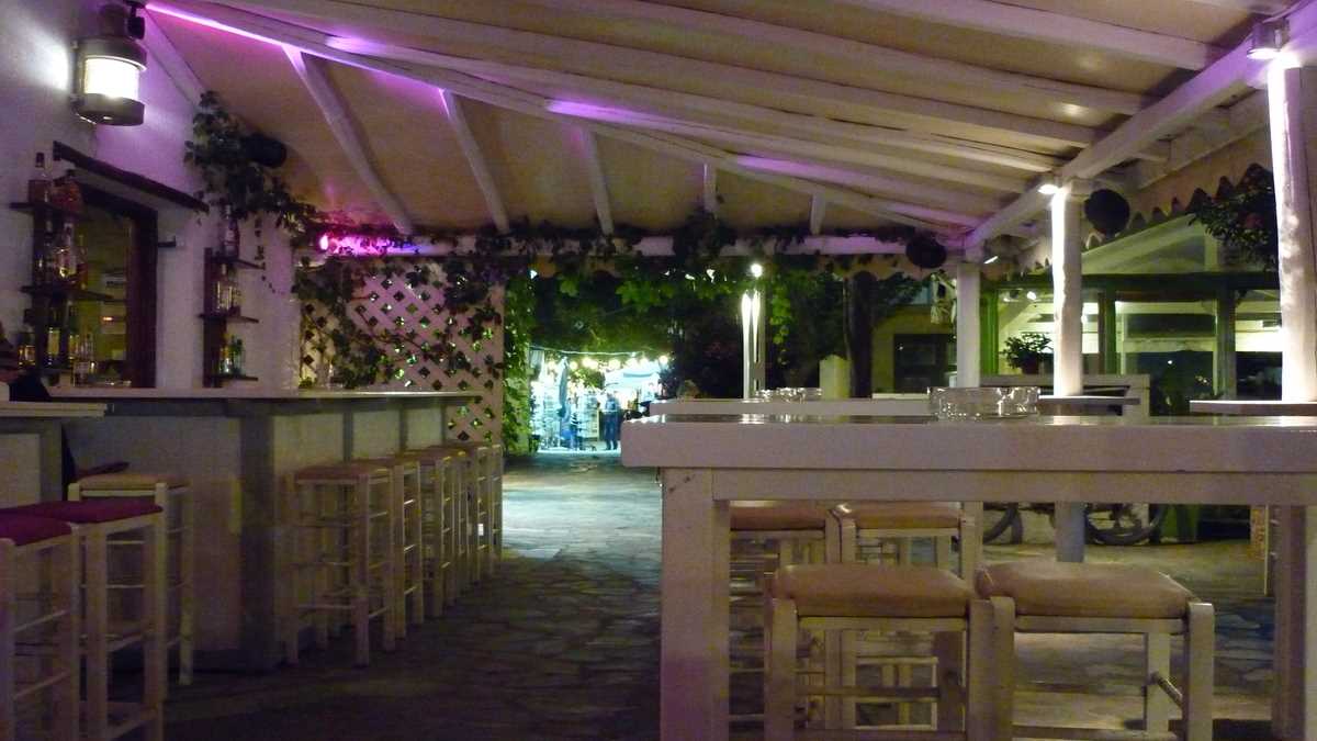 Ntokos bar, Skopelos, Grecia. FOTO: Grig Bute, Ora de Turism
