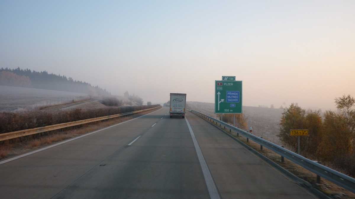 Cabină camion DAF, autostradă din Cehia. FOTO: Grig Bute, Ora de Turism