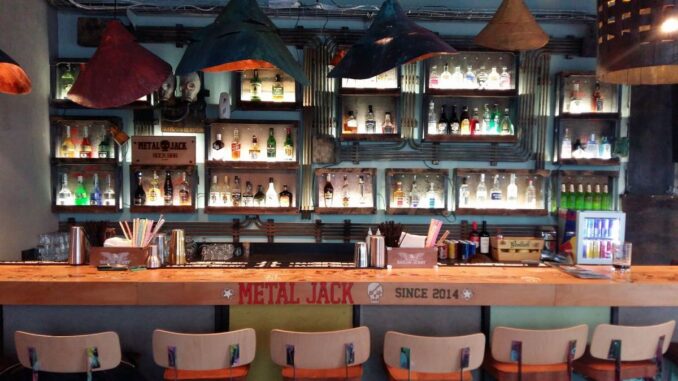 Metal Jack bar, București. FOTO: ialoc.ro