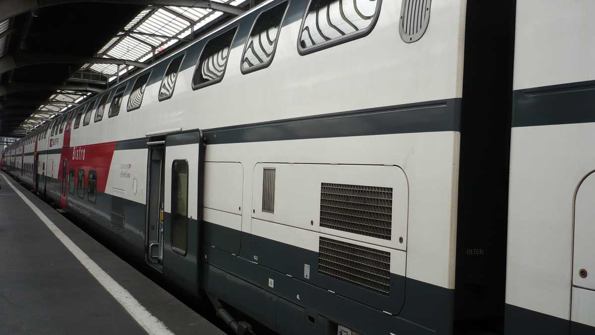Tren în gară, Europa. FOTO: Grig Bute, Ora de Turism