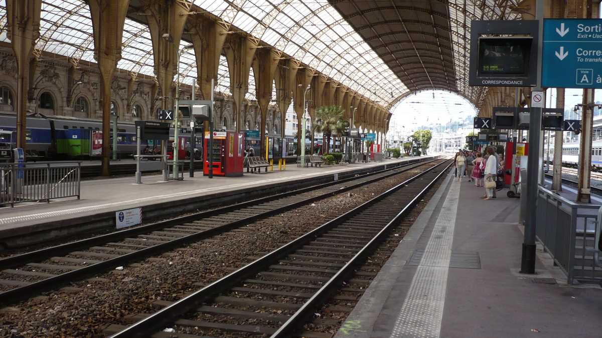 Tren în gară, Europa. FOTO: Grig Bute, Ora de Turism