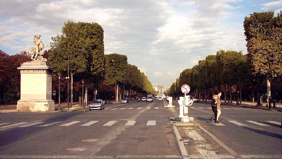 Champs-Élysées, Paris, Franța. FOTO: Grig Bute, Ora de Turism
