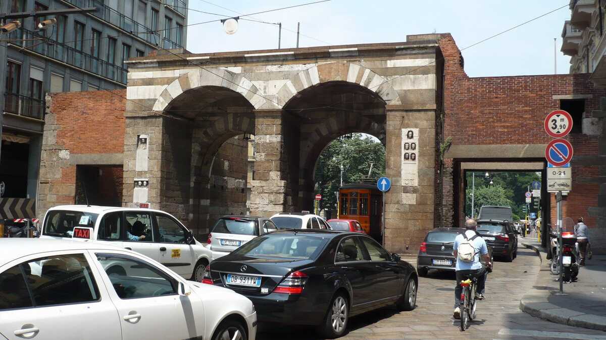 Porta Nuova, Milano, Italia. FOTO: Grig Bute, Ora de Turism