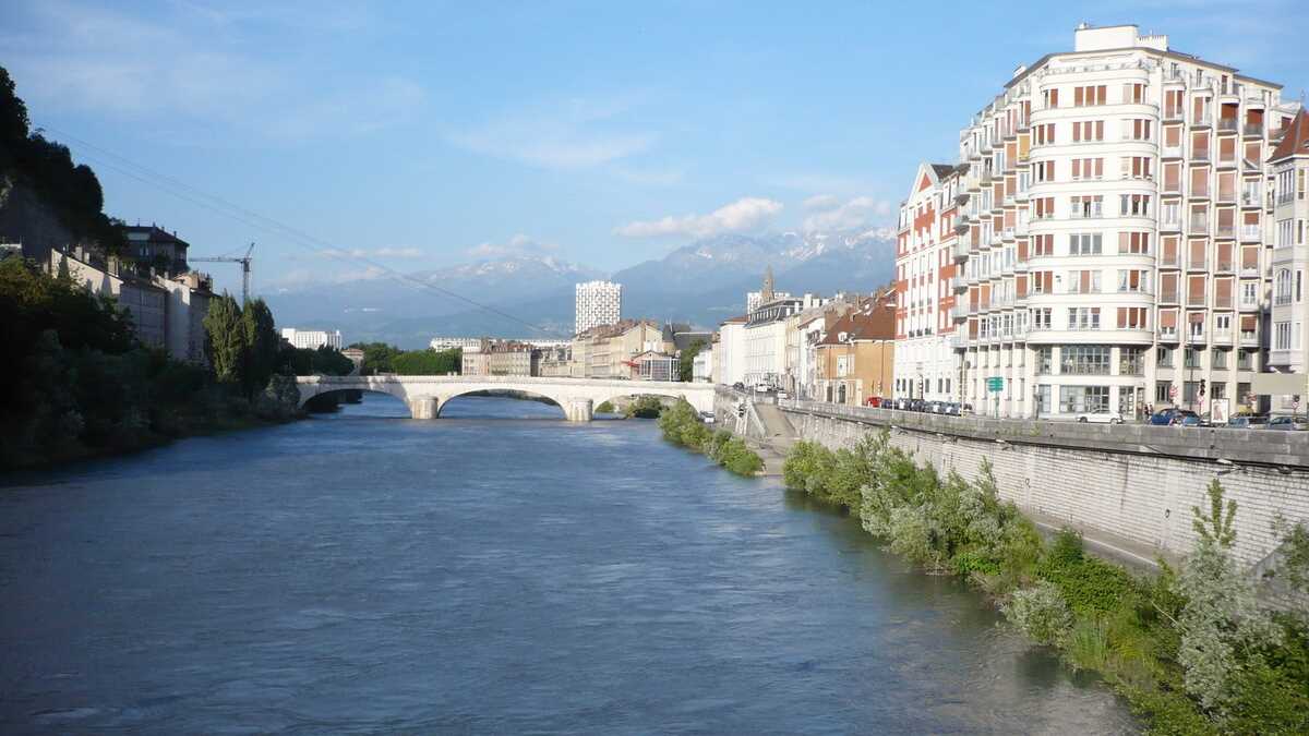 Rîul Isere, Grenoble, Franța. FOTO: Grig Bute, Ora de Turism