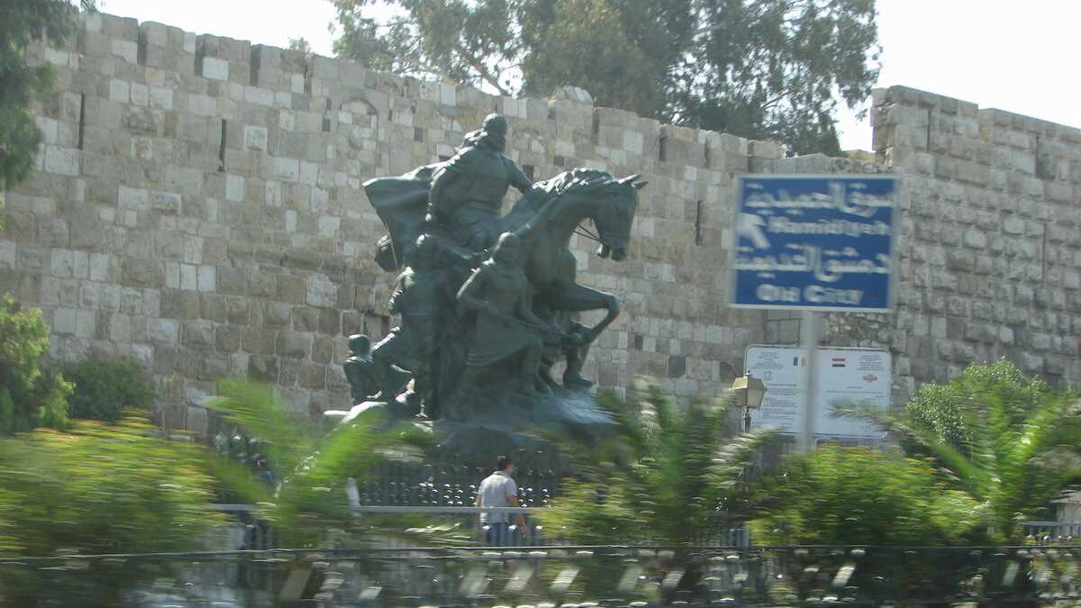 Statuia lui Saladin, Siria. FOTO: Costică Spoială