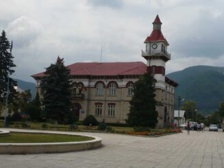 Primăria Tîrgu Ocna, jud. Bacău. FOTO: Grig Bute, Ora de Turism