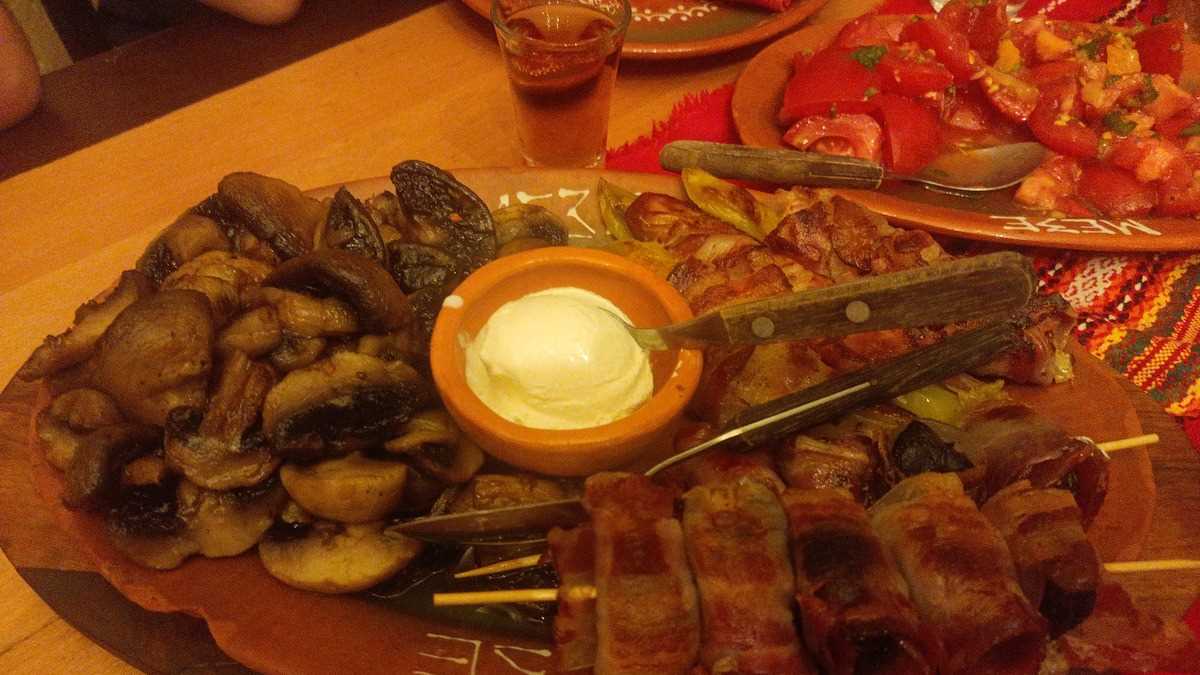 Kafana Meze, Niș, Serbia. FOTO: Grig Bute, Ora de Turism