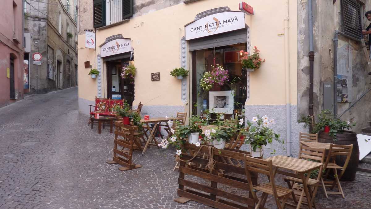 Winebar-ul Cantinetta Mava, Penne, Italia. FOTO: Grig Bute, Ora de Turism