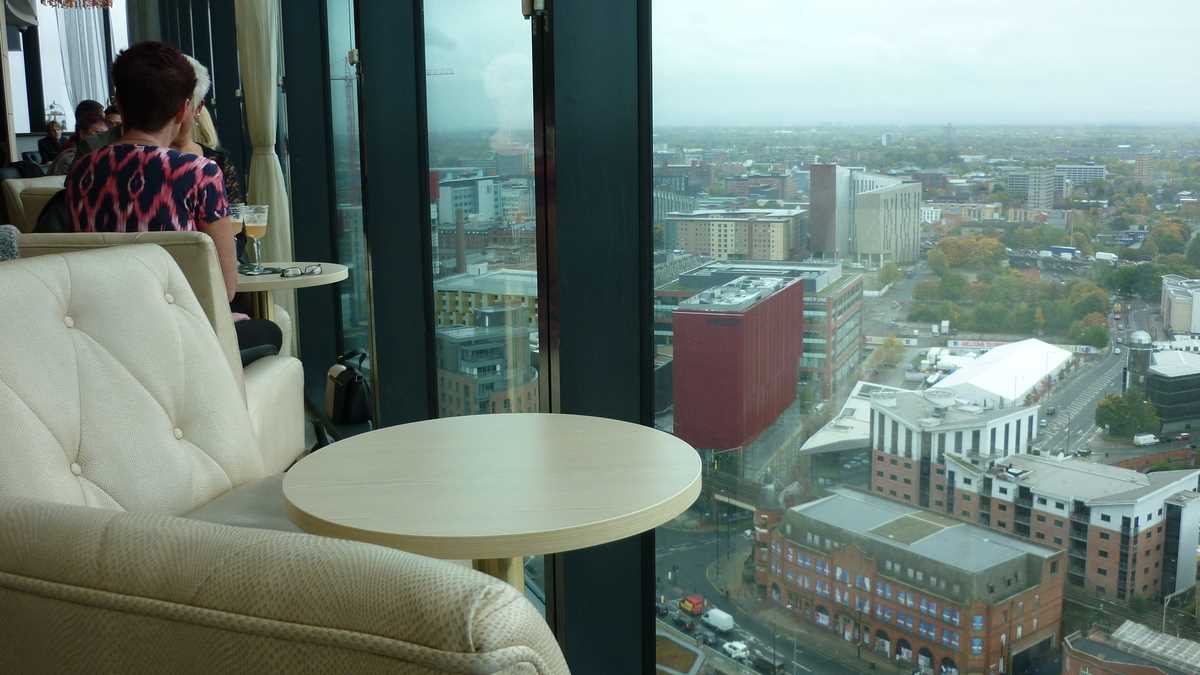 Cloud 23 bar, Beetham Tower, Manchester, UK. FOTO: Grig Bute, Ora de Turism