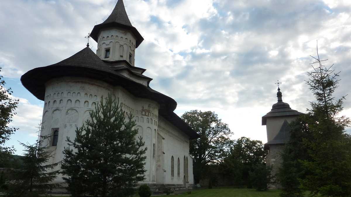 Mănăstirea Probota, jud. Suceava. FOTO: Grig Bute, Ora de Turism