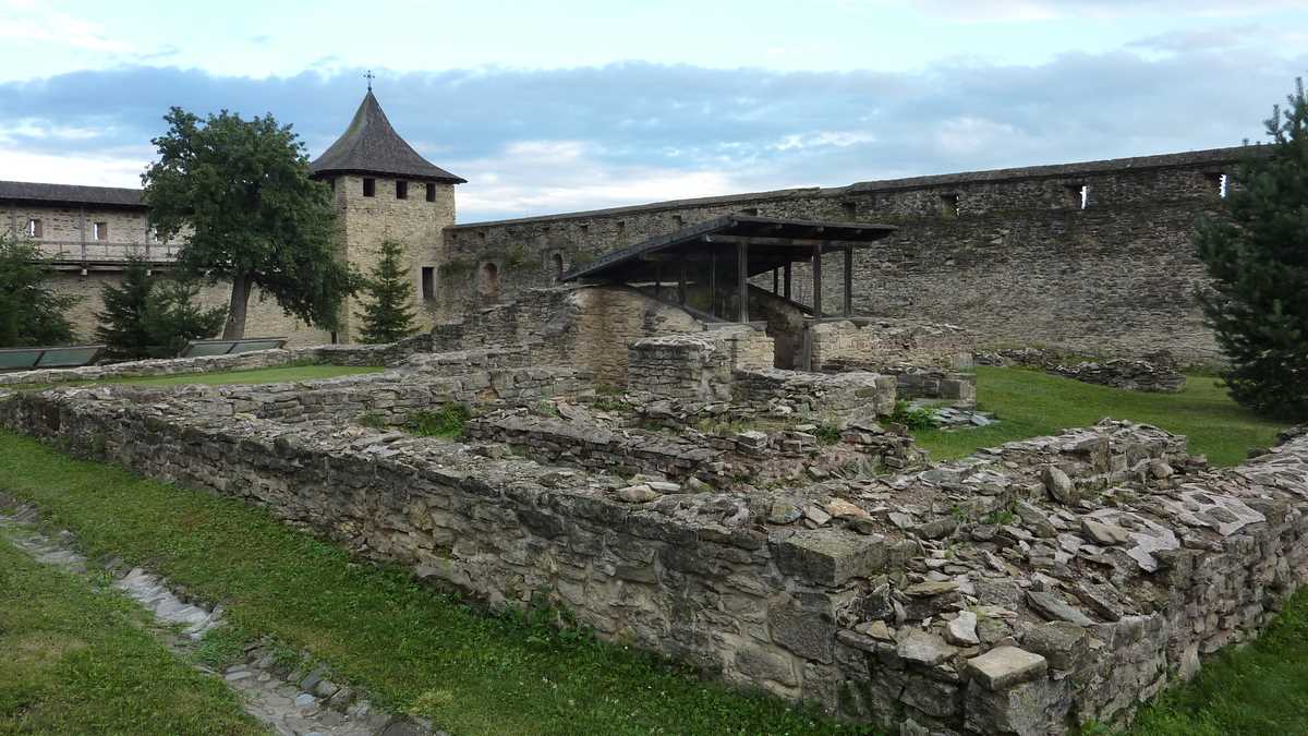 Mănăstirea Probota, jud. Suceava. FOTO: Grig Bute, Ora de Turism