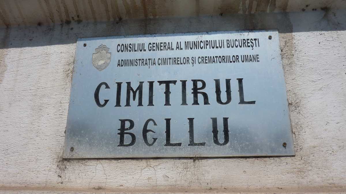 Cimitirul Bellu, București. FOTO: Grig Bute, Ora de Turism + DALL·E 3 / OpenAI
