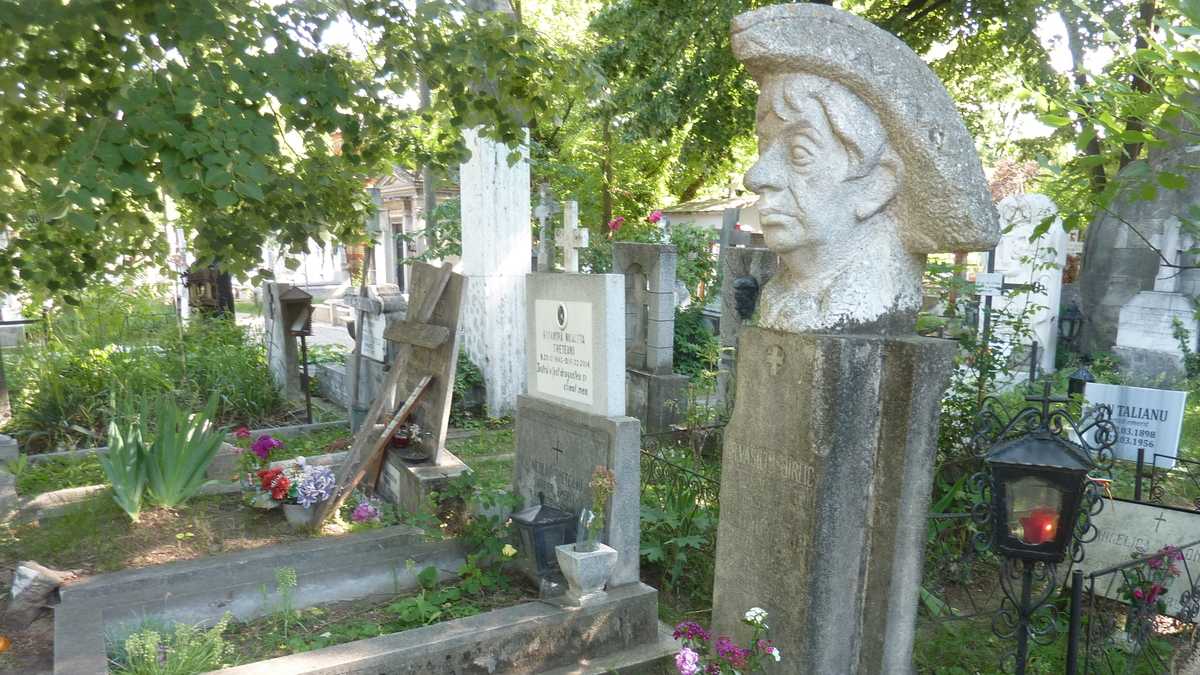 Grigore Vasiliu-Birlic, Cimitirul Bellu, București. FOTO: Grig Bute, Ora de Turism + DALL·E 3 / OpenAI