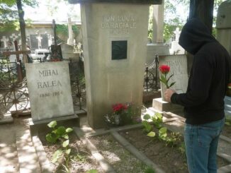 I.L. Caragiale, Cimitirul Bellu, București. FOTO: Grig Bute, Ora de Turism + DALL·E 3 / OpenAI