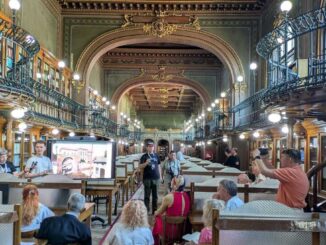 Jurnaliști străini la Biblioteca Universității Alexandru Ioan Cuza, Iași. FOTO: Grig Bute, Ora de Turism