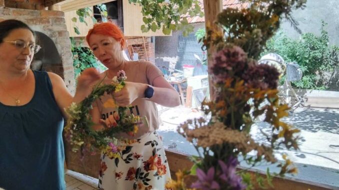 Atelier floral. FOTO: Asociația BUNETI